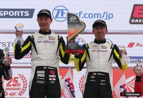 Winning drivers Takashi Kobayashi (L) & Syun Koide