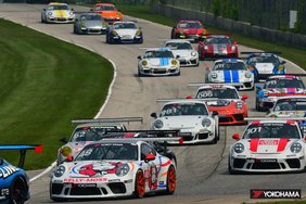 [Translate to Spanish:] Porsche 911 GT3 Cup cars racing in the Porsche Sprint Challenge North America by YOKOHAMA